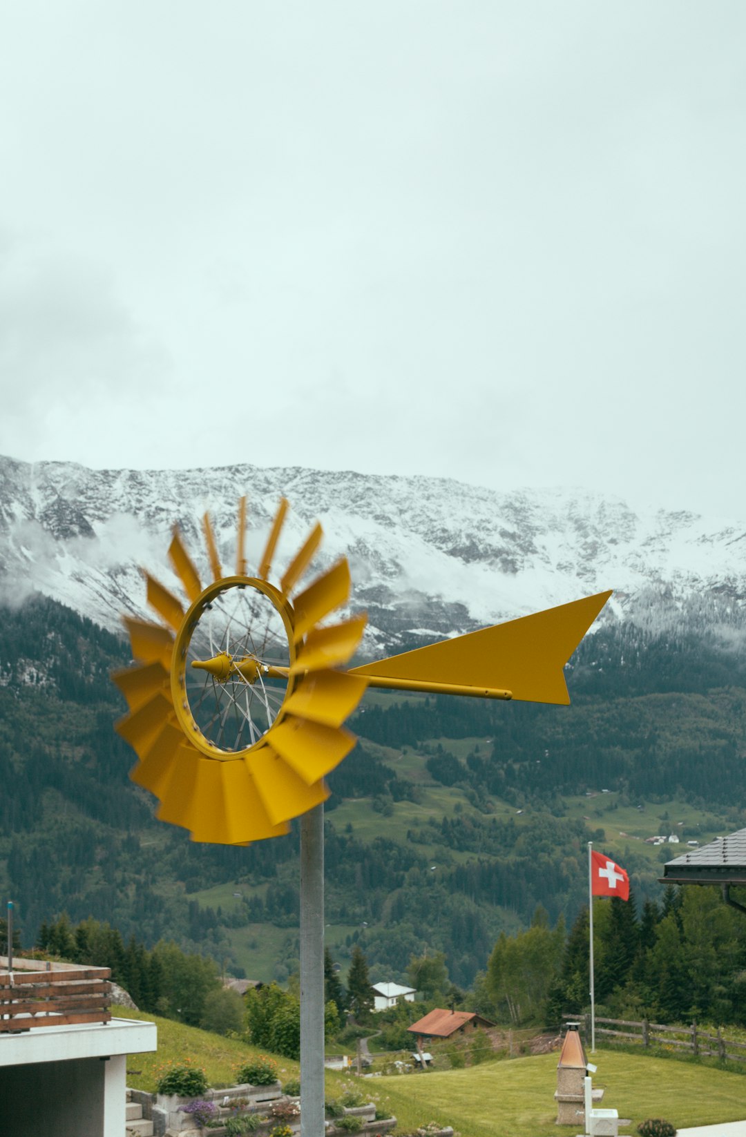yellow-windmill-pwsjdutc628